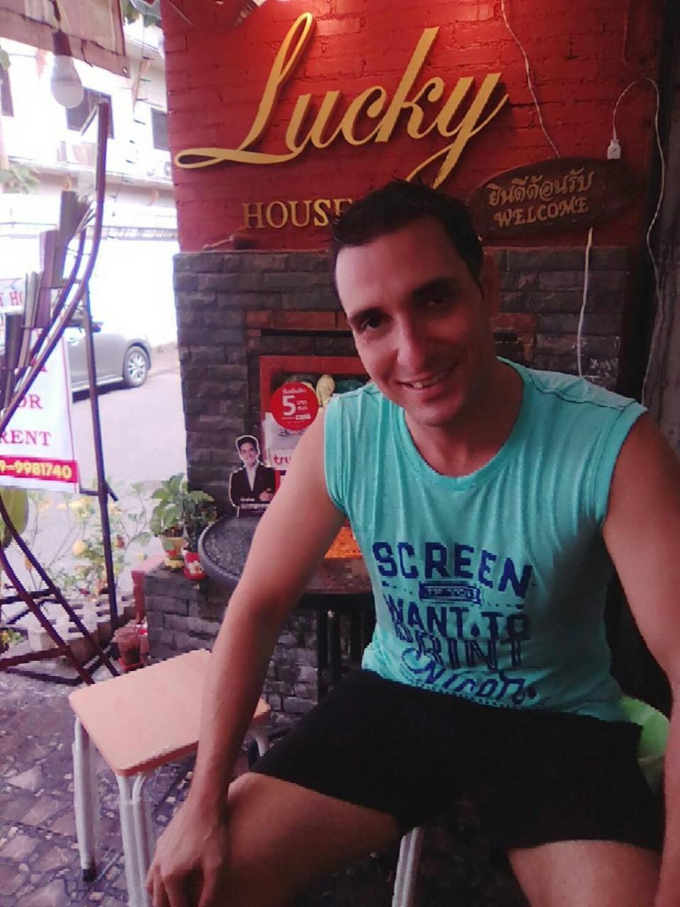 Lucky House Hostel Chiang Mai Exterior photo