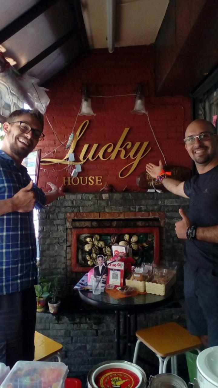 Lucky House Hostel Chiang Mai Exterior photo